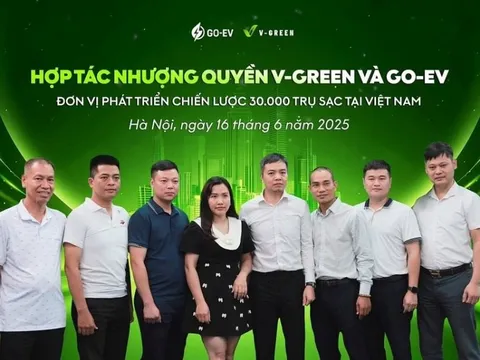Tỷ phú Phạm Nhật Vượng chốt khách sộp từ Phú Thọ: Nhượng quyền 30.000 trạm sạc VinFast, phủ toàn quốc