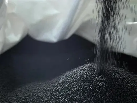 Trung Quốc, Mỹ tăng cường đưa hàng triệu tấn hàng quan trọng vào Việt Nam với giá cực rẻ: Thuế nhập khẩu từ 0%, nước ta tạo "kho báu" được nửa thế giới săn lùng