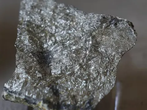 Không phải đất hiếm, Trung Quốc hạn chế xuất khẩu một loại nguyên tố quan trọng khiến các nhà sản xuất ô tô ‘đau đầu’: Giá tăng gấp 4 lần chỉ trong 1 năm, Mỹ phụ thuộc rất nhiều