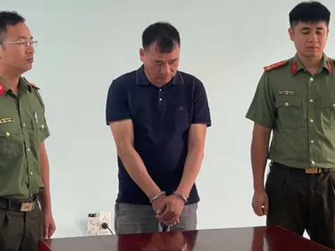 Bắt giam, khám xét chỗ ở và nơi làm việc một giám đốc ở Bắc Giang