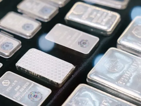 Giá bạc hôm nay 19/9: quay đầu giảm sau khi FED giữ nguyên lãi suất