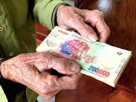 Tin vui: Từ 1/7, hơn 1,2 triệu người không có lương hưu sẽ được nhận khoản tiền này hằng tháng