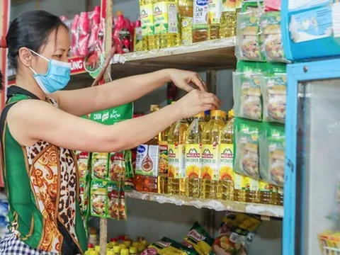 Bán tạp hóa với cái kẹo mút 1.000 đồng, gói bim bim 5.000 đồng thì có thể xuất hóa đơn gộp không? Đại diện ngành thuế giải đáp