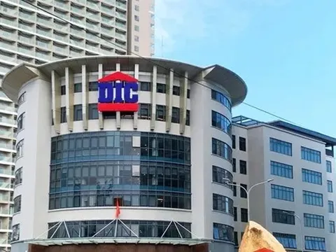 Lãnh đạo công ty vừa nhậm chức đã từ nhiệm