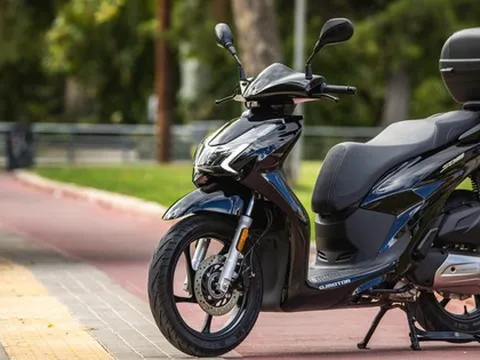 Cứ ngỡ Honda SH 2025 ra mắt, nhưng hóa ra đây lại là 'bản sao' rẻ tiền đến từ Trung Quốc