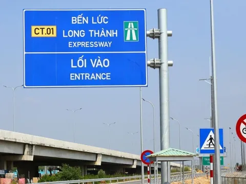 Doanh nghiệp kiếm nhiều tiền nhất Việt Nam từ thu phí đường cao tốc: Sắp được nhà nước tăng vốn thêm 38.000 tỷ, một nửa nguồn thu 6.200 tỷ trả lãi vay và “gánh” lỗ tỷ giá