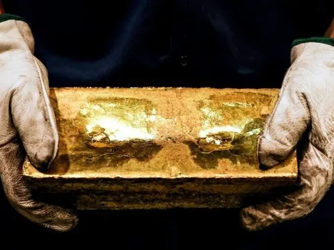 Mua, mua và mua - chưa bao giờ nhóm thế lực này đồng thuận đến thế trong việc tích trữ vàng