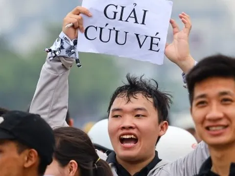 Ngay sát đêm nhạc G-Dragon, phe vé cuống cuồng giảm giá, xin được 'giải cứu'