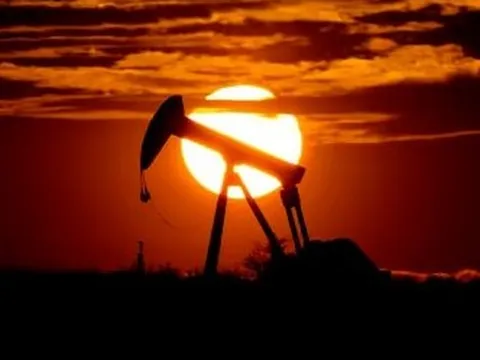 Không phải Nga, một quốc gia châu Á đang mạnh tay bơm dầu giá rẻ đến Trung Quốc: Chiết khấu cực sâu, kho dự trữ tăng mạnh