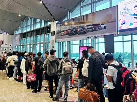 Sân bay Vinh đóng cửa 6 tháng, khách đã mua vé giải quyết thế nào?