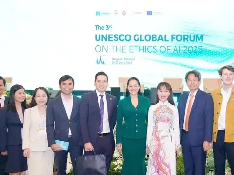 Tỷ phú Nguyễn Thị Phương Thảo: Không có sự khác biệt nào giữa một tỷ phú với một bác tài Tuk tuk trong thế giới AI