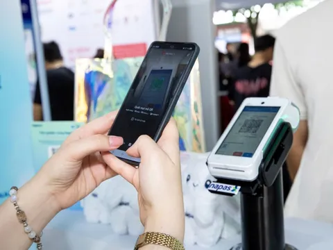 Payoo thống kê: 70% hành khách không dùng tiền mặt trên các tuyến metro, Apple Pay tăng trưởng 15% mỗi tháng