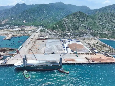 Cảng biển Trung Nam Cà Ná điểm nhấn trên trên bản đồ hàng hải quốc tế