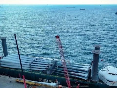 Cảng biển quốc tế 5.600 tỷ đồng của Việt Nam đón chuyến tàu, đánh dấu cột mốc chưa từng có