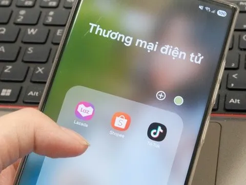 Bất ngờ với mức chi tiêu tỷ USD cho mua sắm online của người Việt