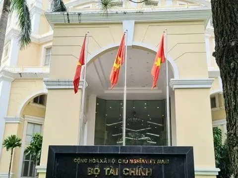 Một đơn vị thuộc Bộ Tài chính có 10 lãnh đạo vụ, 12 lãnh đạo phòng