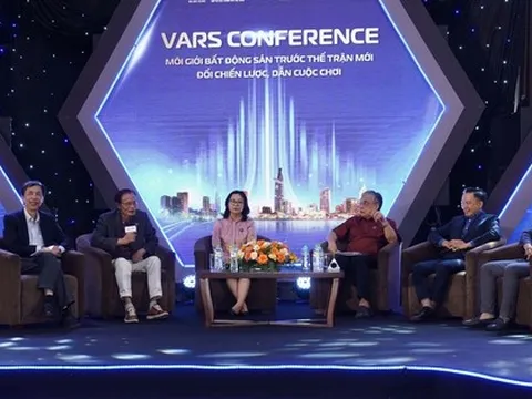 TS Lê Xuân Nghĩa: Giá bất động sản vượt sức tưởng tượng khiến người nghèo vô vọng về nhà ở