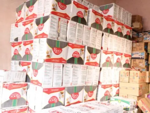 Đột kích xưởng đóng gói, phát hiện lô hàng kem đánh răng Oral-B, Colgate 'nhái' số lượng lớn, nhiều sản phẩm chứa phụ gia bị cấm