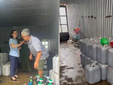 Hà Nội: Phát hiện 2.600 lít nước mắm không rõ nguồn gốc, cơ sở kinh doanh bị phạt 50 triệu đồng