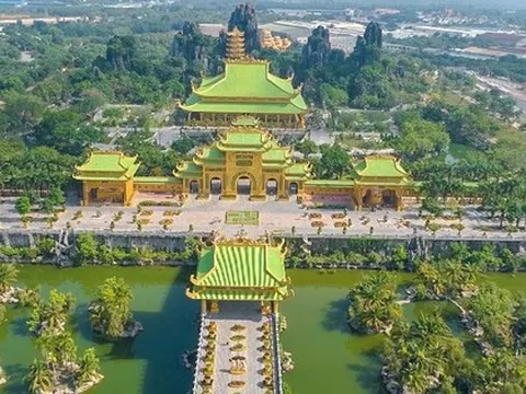 Hôm nay, khu du lịch Đại Nam của bà Nguyễn Phương Hằng đang diễn ra một sự kiện đặc biệt