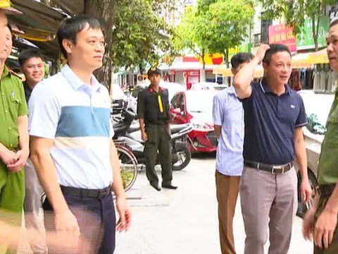 VIDEO: Giám đốc Công an Thanh Hóa trực tiếp chỉ đạo khám xét nhà trùm giang hồ Vi "ngộ"