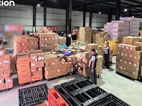 Truy quét 10 ngày liên tiếp, công an đánh sập đường dây buôn mỹ phẩm, thực phẩm chức năng nhái, tịch thu kho hàng trị giá hơn 37 nghìn tỷ đồng