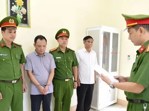 Khởi tố, bắt tạm giam giám đốc doanh nghiệp sản xuất mỹ phẩm giả