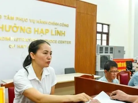 Công chức được cử đi học phải đền bù 100% chi phí nếu bị kỷ luật buộc thôi việc