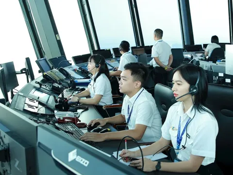 Doanh nghiệp thu phí các chuyến bay qua bầu trời Việt Nam báo lãi nghìn tỷ
