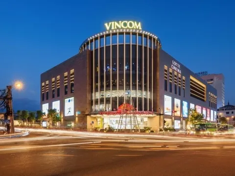 Vincom Retail (VRE) sở hữu hệ thống điện mặt trời tương đương công suất một nhà máy điện quy mô nhỏ