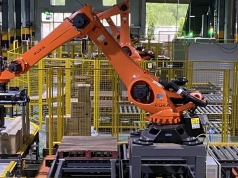 "Người khổng lồ" 63 năm tuổi đứng sau VinFast, Đức Giang sẵn sàng góp mặt tại dự án đường sắt và điện hạt nhân 100 tỷ USD