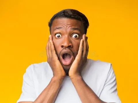 4 Thành viên HĐQT của DN xây dựng trên sàn đồng loạt từ nhiệm, phải tổ chức họp khẩn