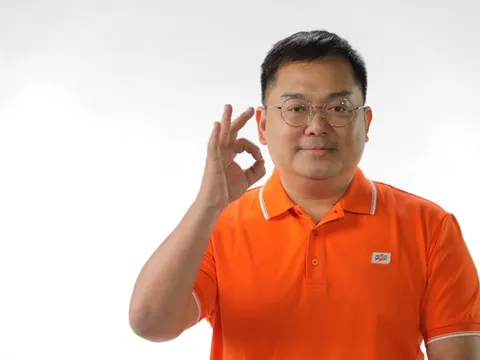 Ông Hoàng Nam Tiến nói “AI hiểu tôi hơn vợ”, DN Việt Nam đang ứng dụng AI ra sao để bán được hàng?