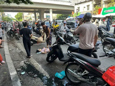 Hiện trường vụ nữ tài xế ô tô tông hàng loạt xe máy trên phố Hà Nội, nhân chứng kể lại khoảnh khắc kinh hoàng