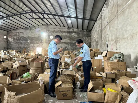 Bí mật khủng bên trong kho hàng ở Quảng Ninh: Người chủ bí ẩn tên "A PIN", vận hành bằng phần mềm lạ liên kết hàng trăm tài khoản TikTok