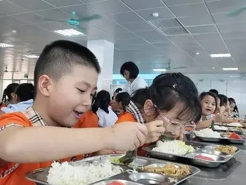 Hà Nội sẽ chi hơn 3.000 tỷ lo bữa ăn trưa cho học sinh tiểu học