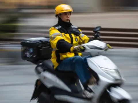 Bán cốc cà phê giá 7.000 đồng cả ship, bùng nổ 120 triệu đơn/ngày: Hãng giao hàng gồng lỗ tỷ USD, hủy diệt thị trường, đưa tất cả đối thủ cùng ‘xuống đáy’