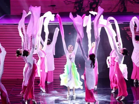 Tin vui dồn dập, cổ phiếu bất động sản DXG, DXS, NVL, PDR… đồng loạt "bung lụa"