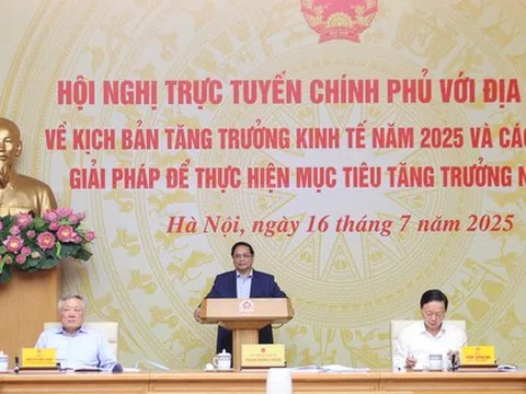 Thủ tướng: Phấn đấu tăng trưởng GDP năm 2025 từ 8,3 - 8,5%
