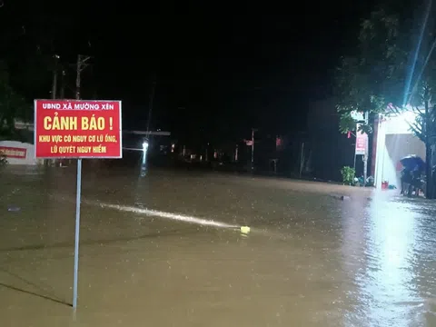 KHẨN: Nước đổ về thủy điện Bản Vẽ Nghệ An gần đạt đỉnh lũ, 5000 năm mới xảy ra một lần, khẩn trương đưa người dân đến nơi an toàn