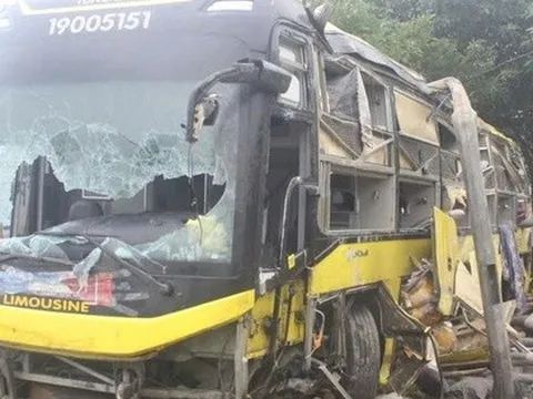 NÓNG: Xe khách gặp nạn ở Hà Tĩnh từng bị thu hồi phù hiệu
