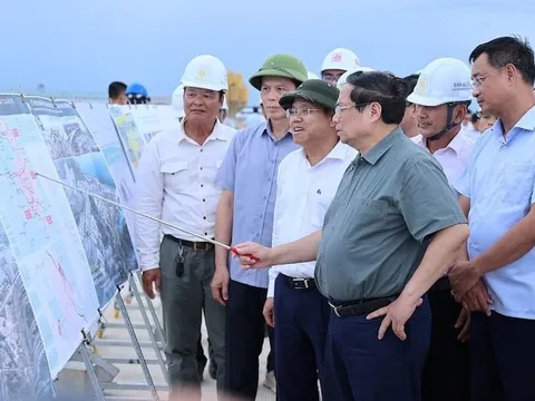 Thủ tướng đánh giá cao định hướng xây dựng hệ sinh thái hàng không ở Quảng Trị, yêu cầu hoàn thành giai đoạn 1 sân bay trước tháng 7/2026