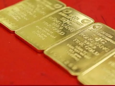 Giá vàng hôm nay 27/7: Trong nước và thế giới cùng giảm