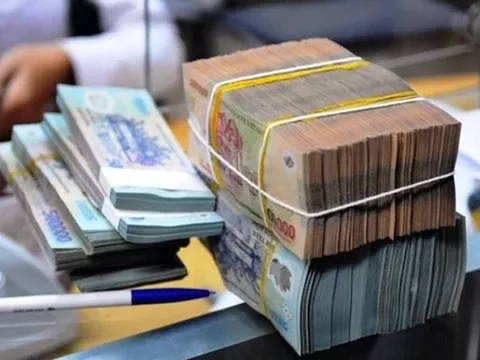 Vì sao rất nhiều tiền 'bơm' ra thị trường mà lãi suất cho vay không giảm?