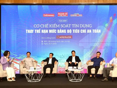 Bỏ “room” tín dụng: Cần lộ trình thận trọng và nhiều điều kiện đồng bộ