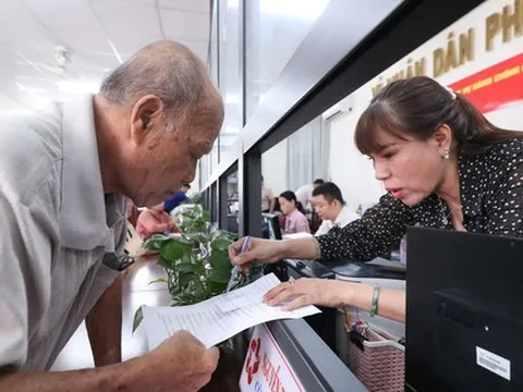 TP HCM: Chấn chỉnh tình trạng "cò làm giấy tờ" tại các Trung tâm Phục vụ hành chính công