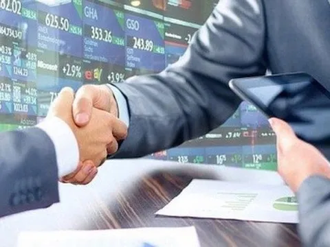 Loạt ngân hàng muốn mua lại công ty chứng khoán: Người trong cuộc và giới phân tích nói gì?