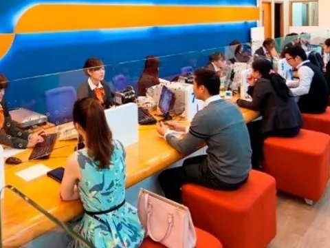 Loạt ngân hàng Việt Nam cắt giảm "kỷ lục" hơn 4.200 nhân viên, chuyện gì đã xảy ra?