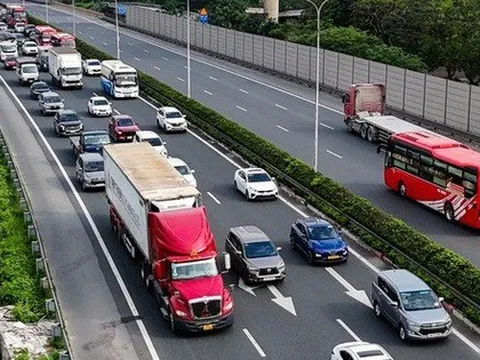 Bộ Công an đề xuất bỏ quy định chỉ được lái xe 48 giờ mỗi tuần