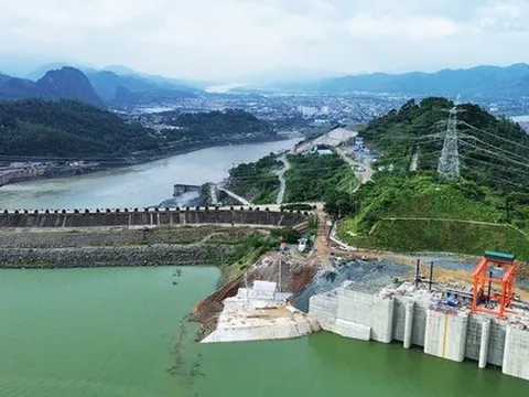 Dự án Thủy điện Hòa Bình mở rộng: Tăng tốc thi công, sẵn sàng phát điện vào tháng 8